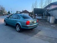 Gebraucht VW Passat 150 PS (110 kW) 1999 Grün Limousine