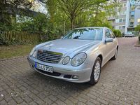 Gebraucht Mercedes E220 Elegance 150 PS (110 kW) 2005 Silber Limousine