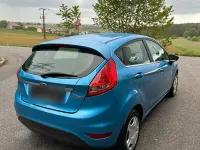 Gebraucht Ford Fiesta Titanium 82 PS (60 kW) 2011 Blau Kleinwagen