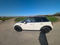 Used Mini ONE 102 HP (75 kW) 2016 White Hatchback