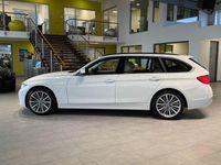 Gebraucht BMW 330 Luxury Line 258 PS (189 kW) 2018 Alpinweiss iii Kombi