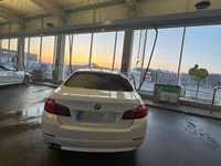 Gebraucht BMW 520 184 PS (135 kW) 2010 Weiß Limousine