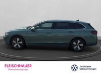Gebraucht VW Passat Business 150 PS (110 kW) 2024 Gruen Kombi