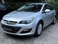 Gebraucht Opel Astra Edition 140 PS (102 kW) 2015 Silber Kombi