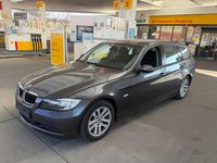 Gebraucht BMW 318 129 PS (94 kW) 2006 Grau Kombi