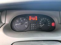 Gebraucht Renault Trafic 101 PS (74 kW) 2006 Weiß Van / Kleinbus