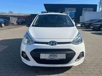 Gebraucht Hyundai i10 Classic 67 PS (49 kW) 2015 Weiß Kleinwagen