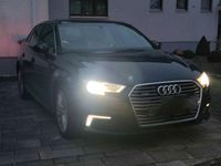 Second-hand Audi e-tron 150 CP (110 kW) 2017 Albastru SUV