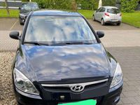 gebraucht Hyundai i30 i301.6 CRDi Automatik Classic