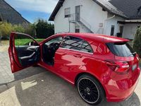 Gebraucht Mercedes A160 102 PS (75 kW) 2016 Rot Limousine