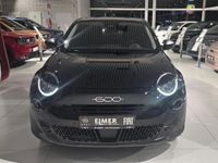Neu Fiat 600 101 PS (74 kW) 2025 Schwarz SUV