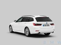 Gebraucht BMW 320e 204 PS (150 kW) 2023 Weiß Limousine