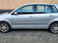 Gebraucht VW Polo 75 PS (55 kW) 2004 Silber Kleinwagen