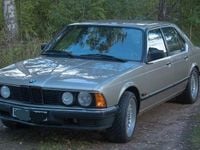 Second-hand BMW 745 252 CP (185 kW) 1983 Bej Berlinǎ
