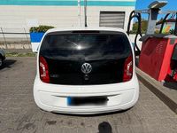 Second-hand VW up! 85 CP (62 kW) 2012 Alb Hatchback
