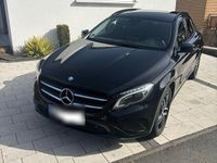 Gebraucht Mercedes GLA220 177 PS (130 kW) 2016 Schwarz SUV