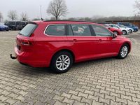 Gebraucht VW Passat Business 122 PS (89 kW) 2023 Rot Kombi