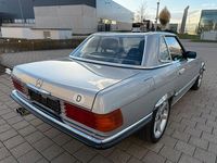 Gebraucht Mercedes SL280 185 PS (136 kW) 1984 Silber Cabrio