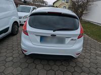 Gebraucht Ford Fiesta 82 PS (60 kW) 2009 Weiß Kleinwagen