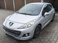 gebraucht Peugeot 207 // BJ 2011 // TÜV 05.2024