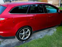 Gebraucht Ford Focus 165 PS (121 kW) 2013 Rot Kombi