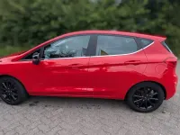 Gebraucht Ford Fiesta Titanium 101 PS (74 kW) 2017 Rot Kleinwagen