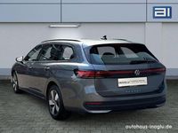 Gebraucht VW Passat R 150 PS (110 kW) 2025 Grau Kombi