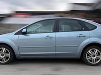 Gebraucht Ford Focus Ghia 101 PS (74 kW) 2005 Blau Limousine