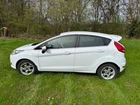 gebraucht Ford Fiesta 1,6 Ti-VCT Titanium Titanium