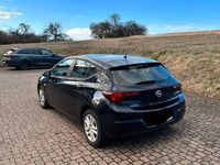 Gebraucht Opel Astra 110 PS (80 kW) 2017 Blau Limousine