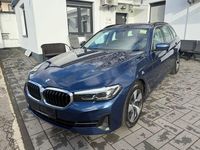 Gebraucht BMW 520 190 PS (139 kW) 2022 Phytonicblau metallic Kombi