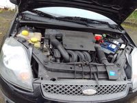 Gebraucht Ford Fiesta Ambiente 80 PS (58 kW) 2009 Schwarz Kleinwagen