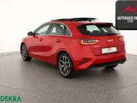 Gebraucht Kia Ceed Spirit 160 PS (117 kW) 2023 Infrarot Kleinwagen