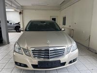 Gebraucht Mercedes E250 204 PS (150 kW) 2009 Beige Limousine