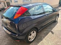 Gebraucht Ford Focus 101 PS (74 kW) 2000 Blau Limousine