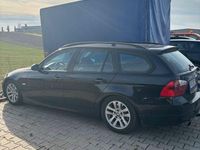 Gebraucht BMW 320 163 PS (119 kW) 2005 Schwarz Kombi