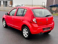 Gebraucht Dacia Sandero 75 PS (55 kW) 2011 Rot Limousine