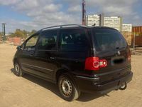 Second-hand VW Sharan 116 CP (85 kW) 2007 Negru Monovolum