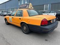 Gebraucht Ford Crown 250 PS (183 kW) 2011 Gelb Limousine