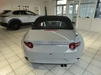 Neu Mazda MX5 Exclusive-Line 132 PS (97 kW) 2026 Grau Cabrio