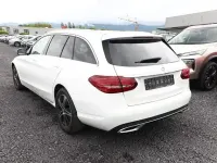 Gebraucht Mercedes C200 Avantgarde 160 PS (117 kW) 2021 Polarweiß polarweiß Limousine