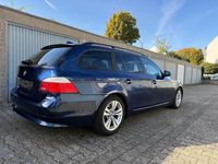 Gebraucht BMW 520 Lifestyle 177 PS (130 kW) 2010 Blau Limousine