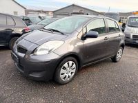 Gebraucht Toyota Yaris 99 PS (72 kW) 2011 Grau Kleinwagen
