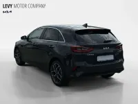 Neu Kia Ceed 101 PS (74 kW) 2025 H8g dark penta metal m Kleinwagen