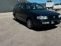 Gebraucht VW Passat 115 PS (84 kW) 1995 Blau Kombi
