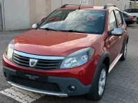 Gebraucht Dacia Sandero 68 PS (50 kW) 2010 Rot Limousine