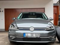 Gebraucht VW Golf VII 131 PS (96 kW) 2019 Grau Limousine