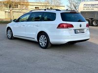 Second-hand VW Passat 105 CP (77 kW) 2011 Alb Berlinǎ