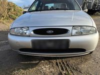 Gebraucht Ford Fiesta 75 PS (55 kW) 1999 Silber Kleinwagen