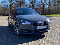Gebraucht Audi A1 95 PS (69 kW) 2016 Grau Kleinwagen